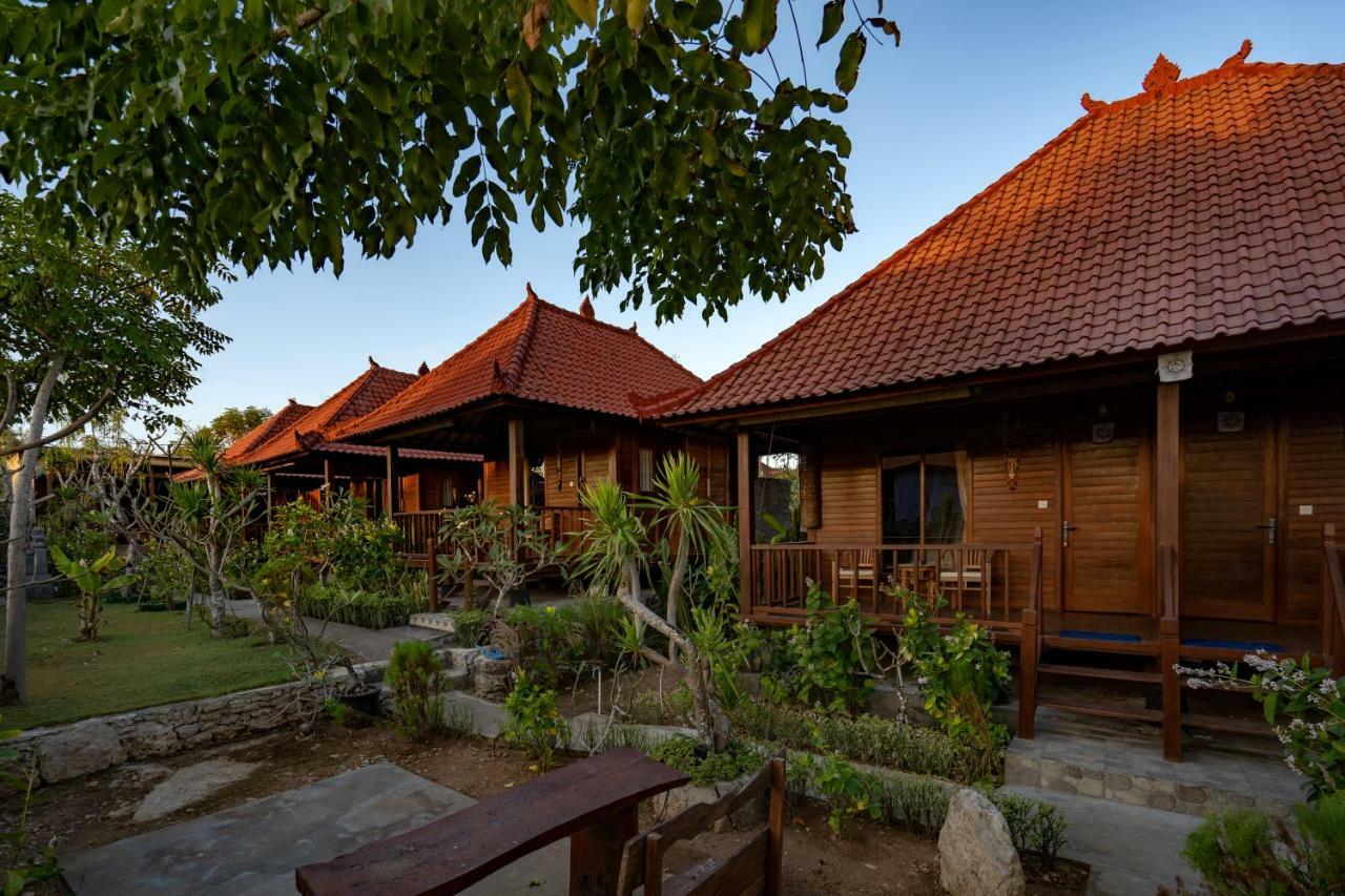 Smooth Garden Bed & Breakfast นูซาเลมโบงัน ภายนอก รูปภาพ